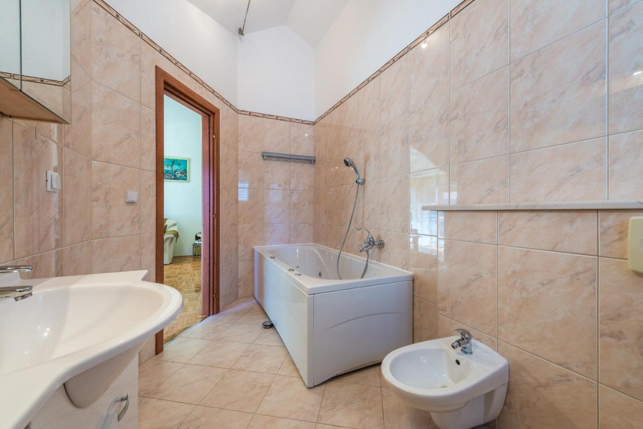 Angela Apartments Dubrovnik Eksteriør bilde